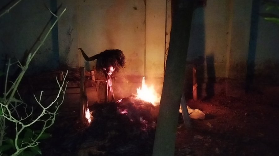 গাইবান্ধায় রাতের আঁধারে প্রতিমায় দুর্বৃত্তের আগুন